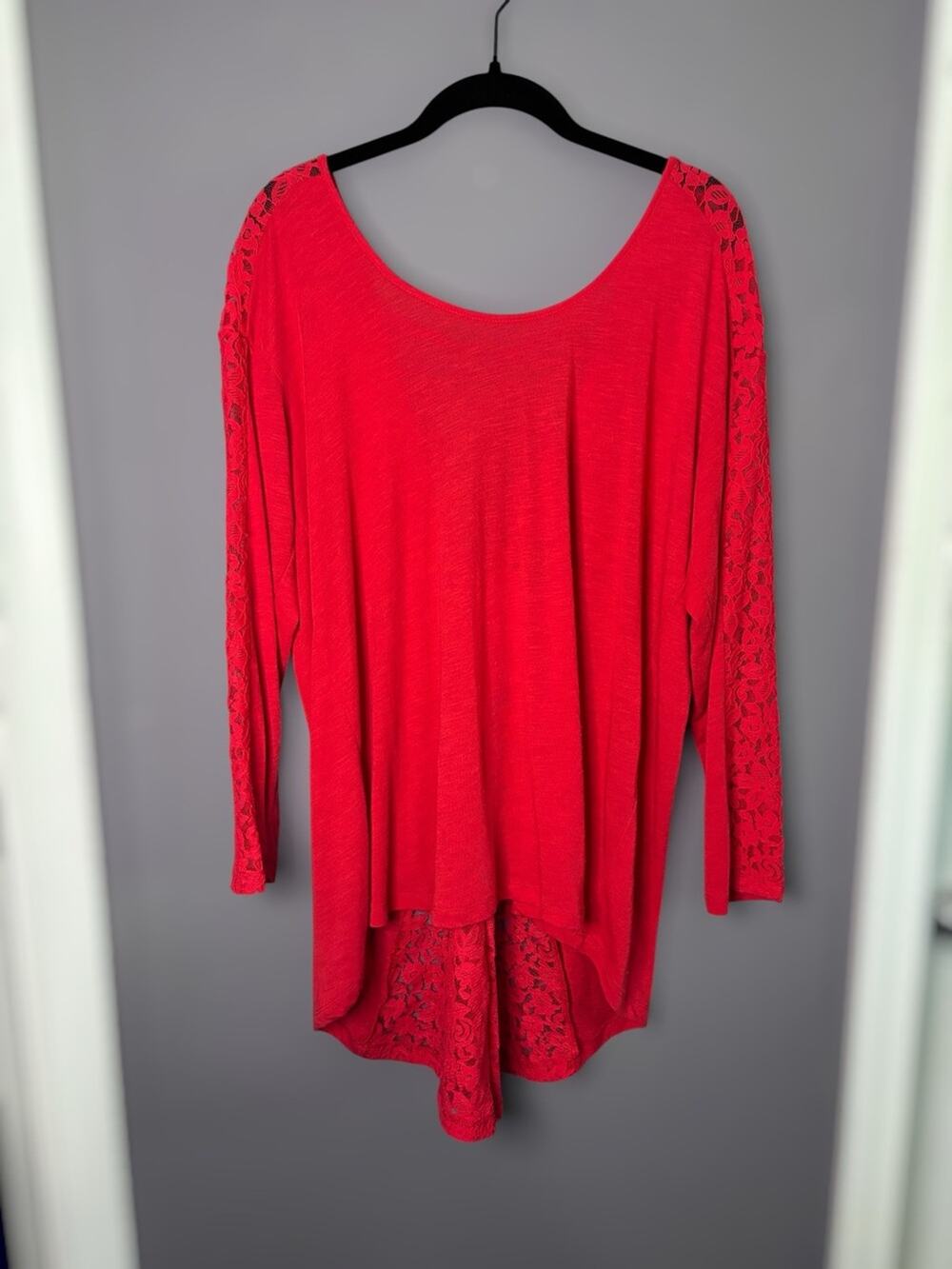 Torrid Red Lace Detail High Low Long Sleeve V Back Top Size 0 (12)
